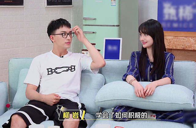 让生活好看|《让生活好看》硬炒CP？郑爽和许魏洲互动有三，最后的对视太甜了