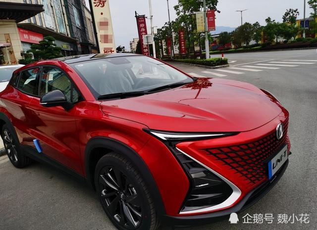 实车宛如"好莱坞大片",红色版长安uni-t到店,半月订单超2万!