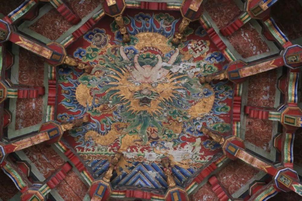 藻井|中国古建筑，连天花板都美到窒息