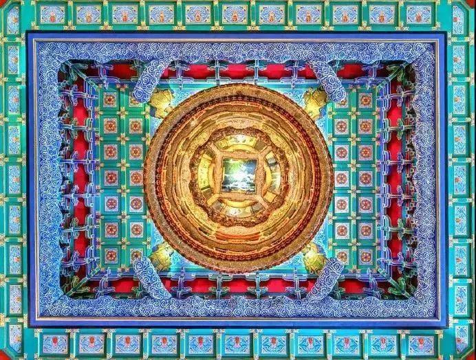藻井|中国古建筑，连天花板都美到窒息