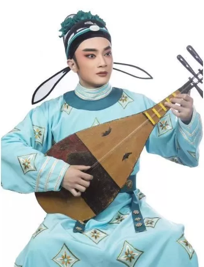 一眼相中这位越剧男小生