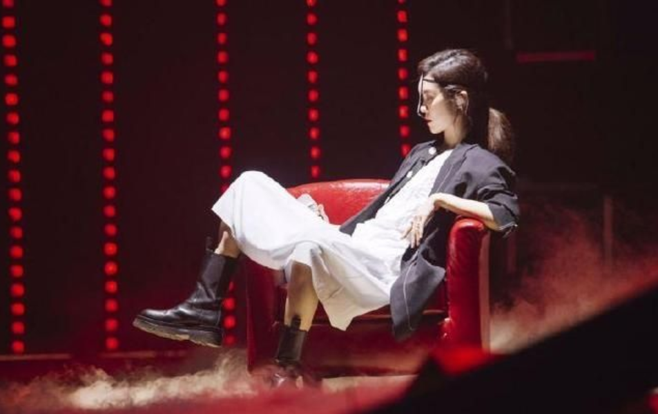 乘风破浪的姐姐|《乘风破浪》观看体验：兜兜转转一大圈，真正能打的还是“超女”