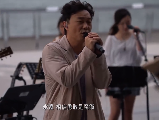 陈奕迅|不愧是陈奕迅！从维港到红馆，他唱出了我们想要的现场