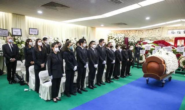 何鸿燊|赌王逝世后，留下的不只豪门恩怨，他与霍启刚郭晶晶还有这层关系