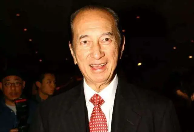 何鸿燊|赌王逝世后，留下的不只豪门恩怨，他与霍启刚郭晶晶还有这层关系