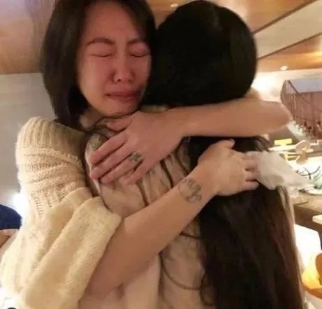 小s|小s被曝遭遇多次家暴，6岁小女儿许愿：三姐妹永远永远不要结婚！