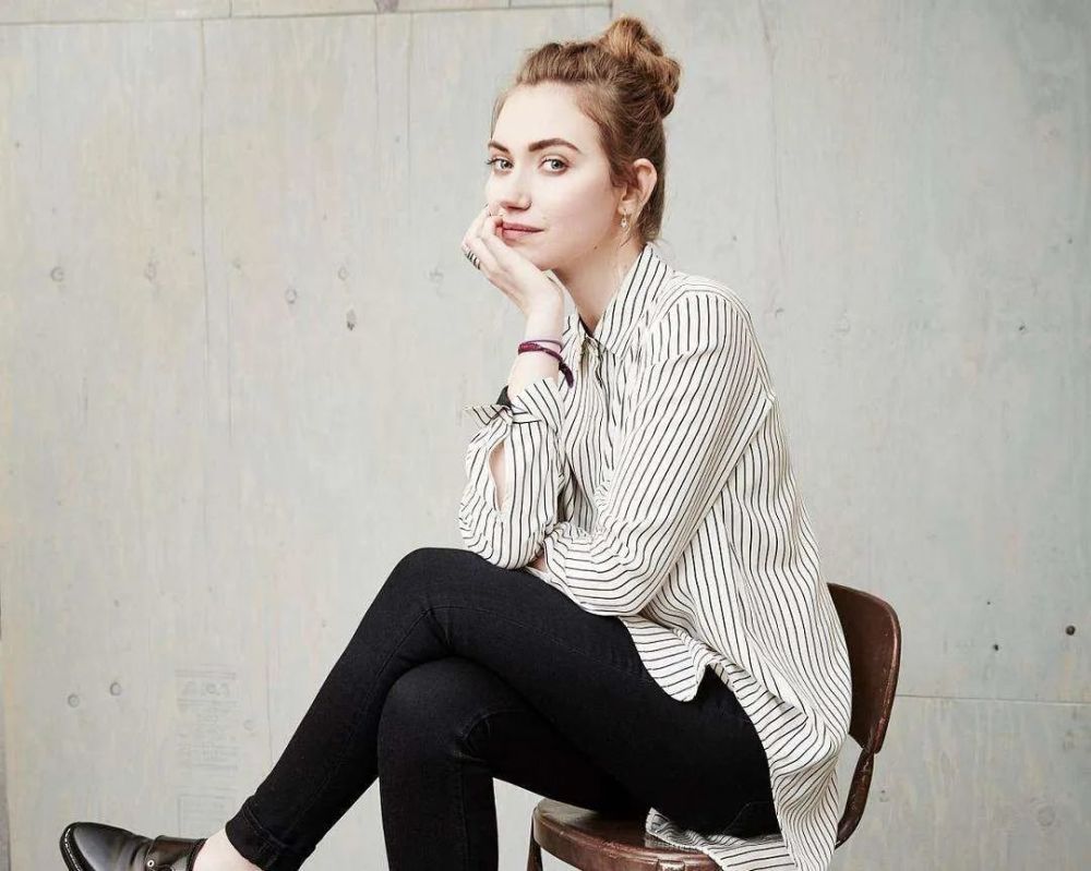 他的男朋友汤姆( 杰西·艾森伯格饰)则是一名园丁.