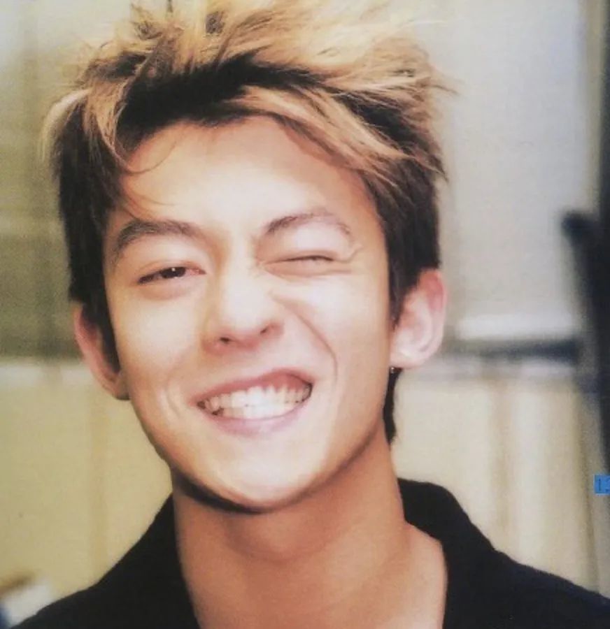 陈冠希|40岁陈冠希玩直播被嘲未老先衰，香港网友：阿娇见到都要掉头走