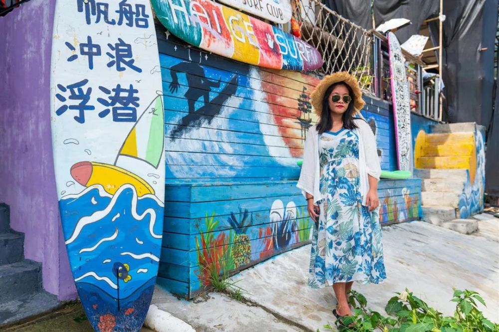 王一博夏日冲浪店热播拍摄地美景不输马尔代夫用一个周末打卡明星同款