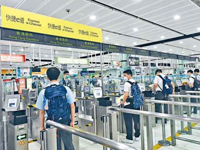 新一波疫情来了 香港近日新增100 例 大多为本地感染 腾讯网