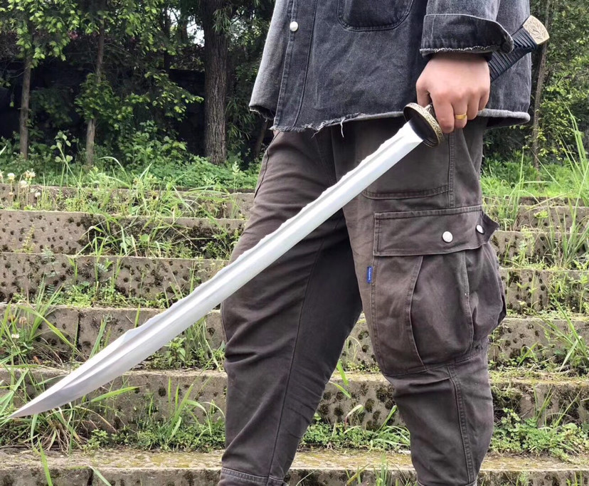 战刀-苍天破,弹簧钢锻打刀背竹节设计