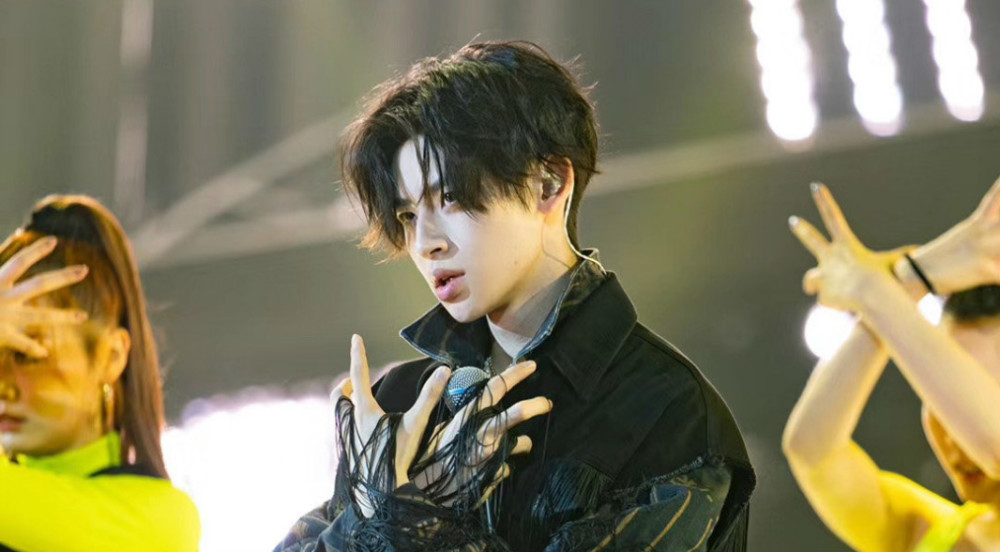 王琳凯|《跨界歌王》钟楚曦再走貌美路线，但王琳凯成最大短板，全程垮掉