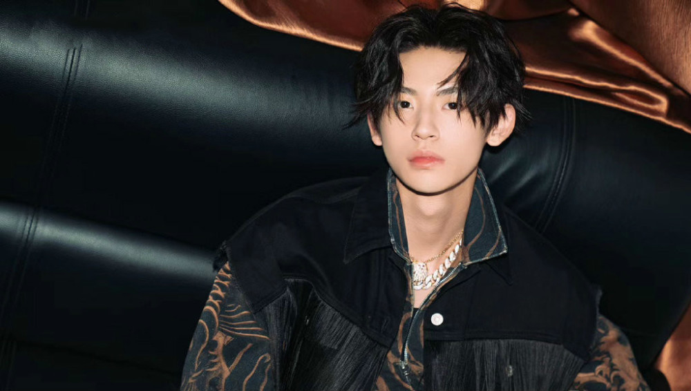 王琳凯|《跨界歌王》钟楚曦再走貌美路线，但王琳凯成最大短板，全程垮掉