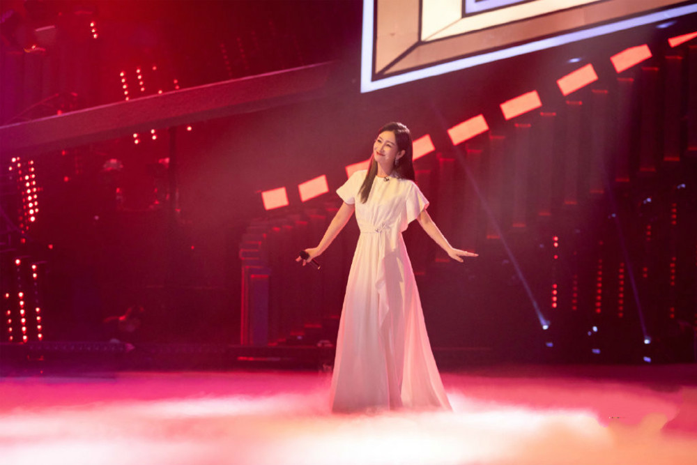 王琳凯|《跨界歌王》钟楚曦再走貌美路线，但王琳凯成最大短板，全程垮掉