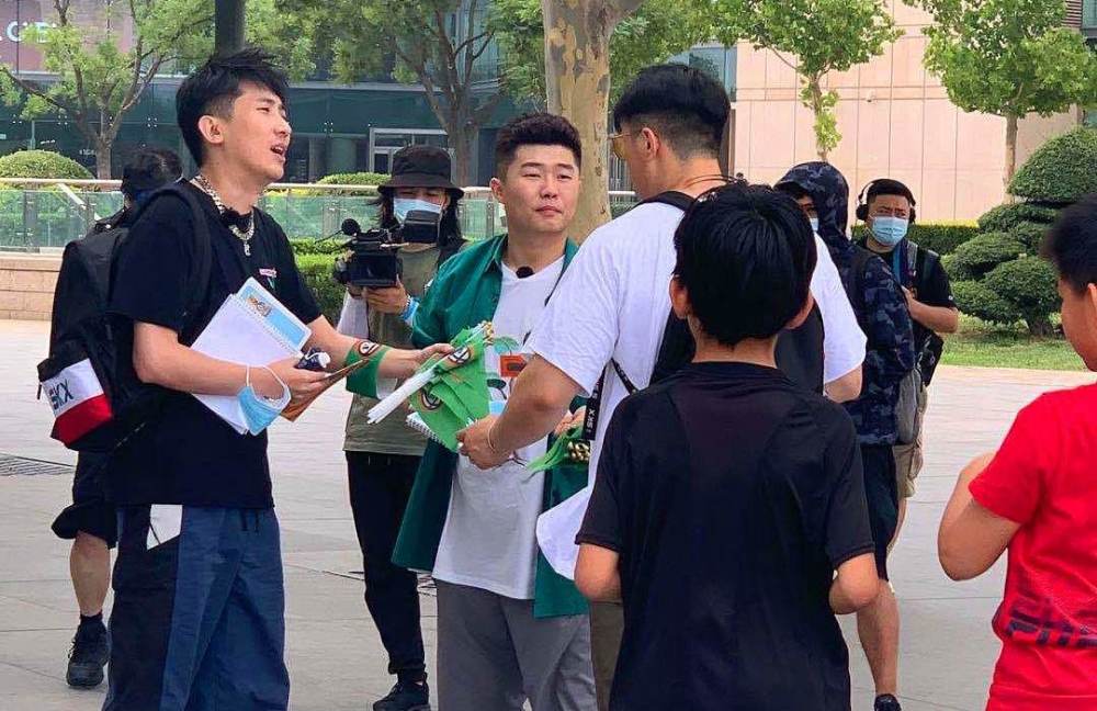 郭德纲|德云社团综人选惹争议，颜值低的队长全落选，郭德纲现在只看脸？