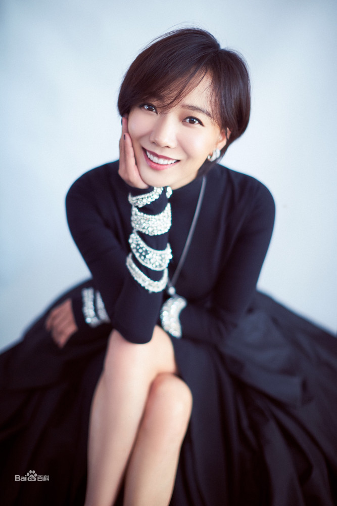 两个人的上海|《两个人的上海》杀青大吉，郭京飞、王珞丹教你如何沪飘逆袭