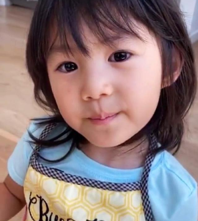 陈冠希|39岁陈冠希素颜曝光惹争议，胡子拉碴老年斑，网友：不如本山大叔