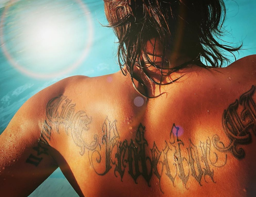 罗志祥|罗志祥风波后晒照，背后纹身别有深意，暗示要保护好周扬青？