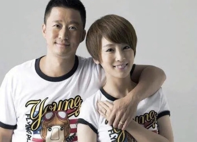 吴京|妻子外出吴京一人把两个儿子照顾得明明白白，谢楠感慨：有点失落