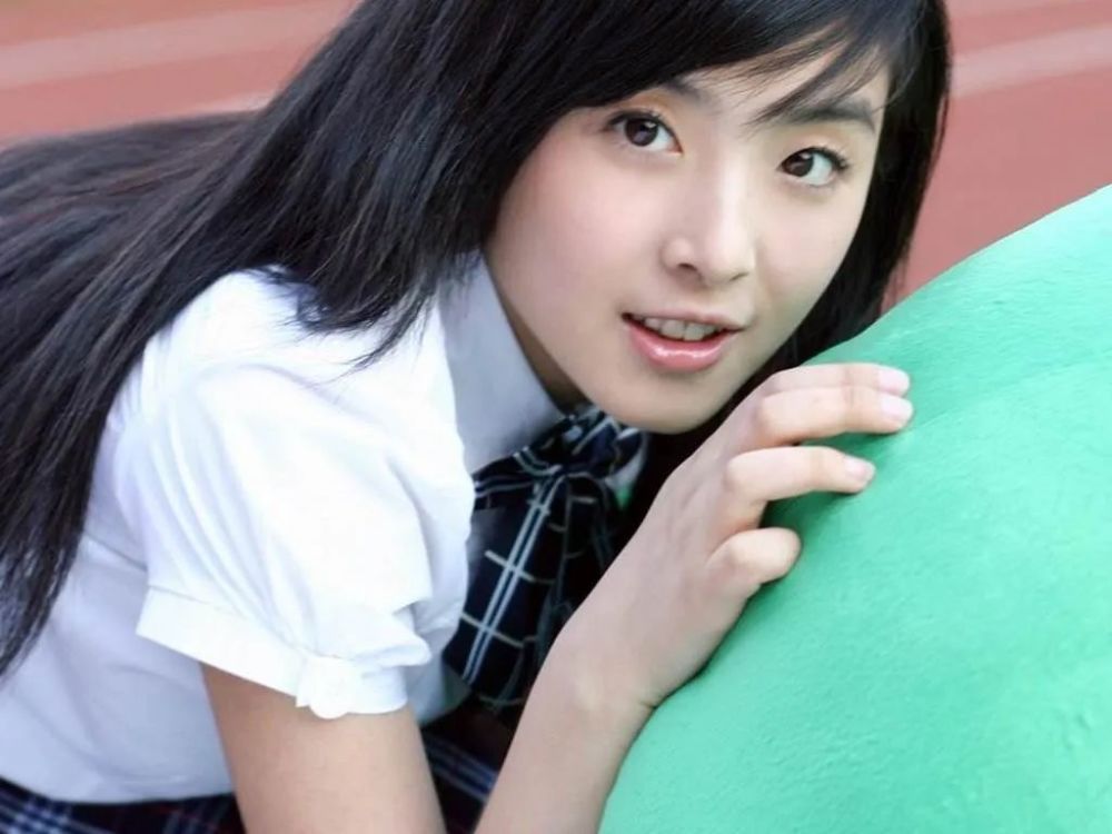 张含韵|酸甜土妹变轻熟美人的张含韵，大脑这个地方和常人不一样？