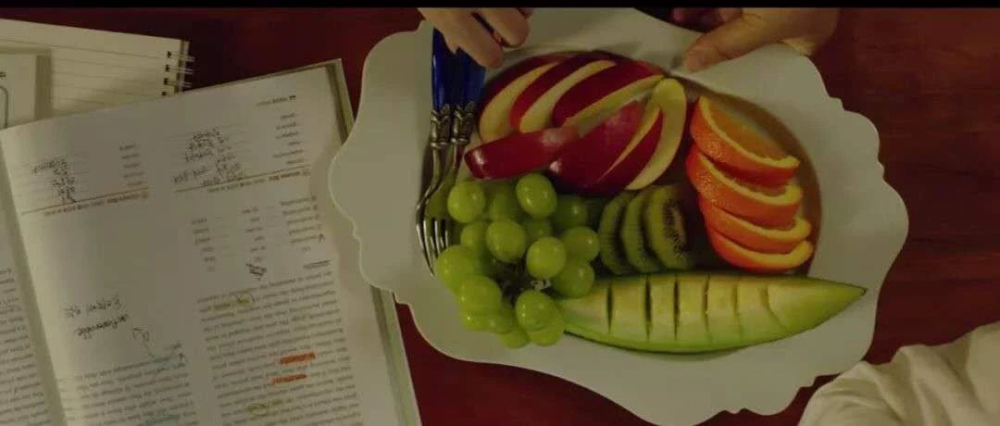 张含韵|酸甜土妹变轻熟美人的张含韵，大脑这个地方和常人不一样？