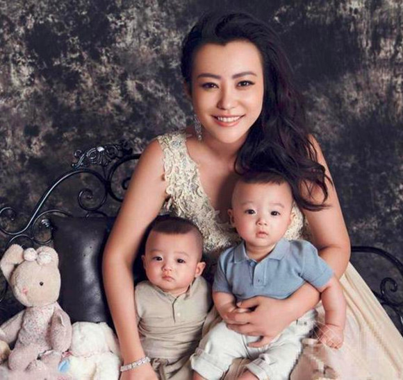 王媛可|她因戏结缘帅哥，倒追丈夫五年生双胞胎儿子，如今36岁成人生赢家