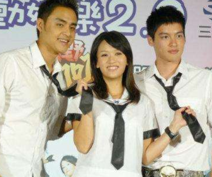 许孟哲|5566成员许孟哲喜获爱女，母女产后照首曝光，女儿肉嘟嘟可爱极了