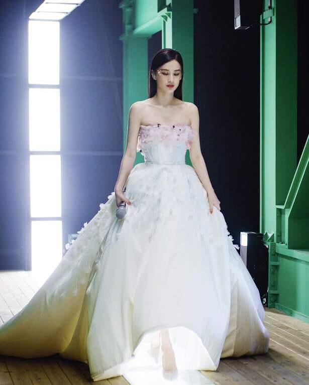 黄圣依|黄圣依这一次怎么“怂”了？