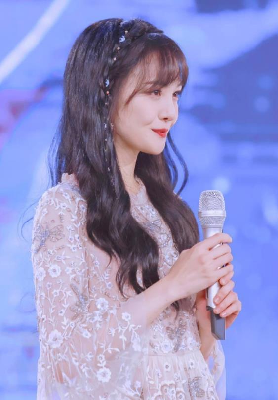 郑爽|郑爽寄回卖出的节目组道具，关键是快递到付，这骚操作真有点迷