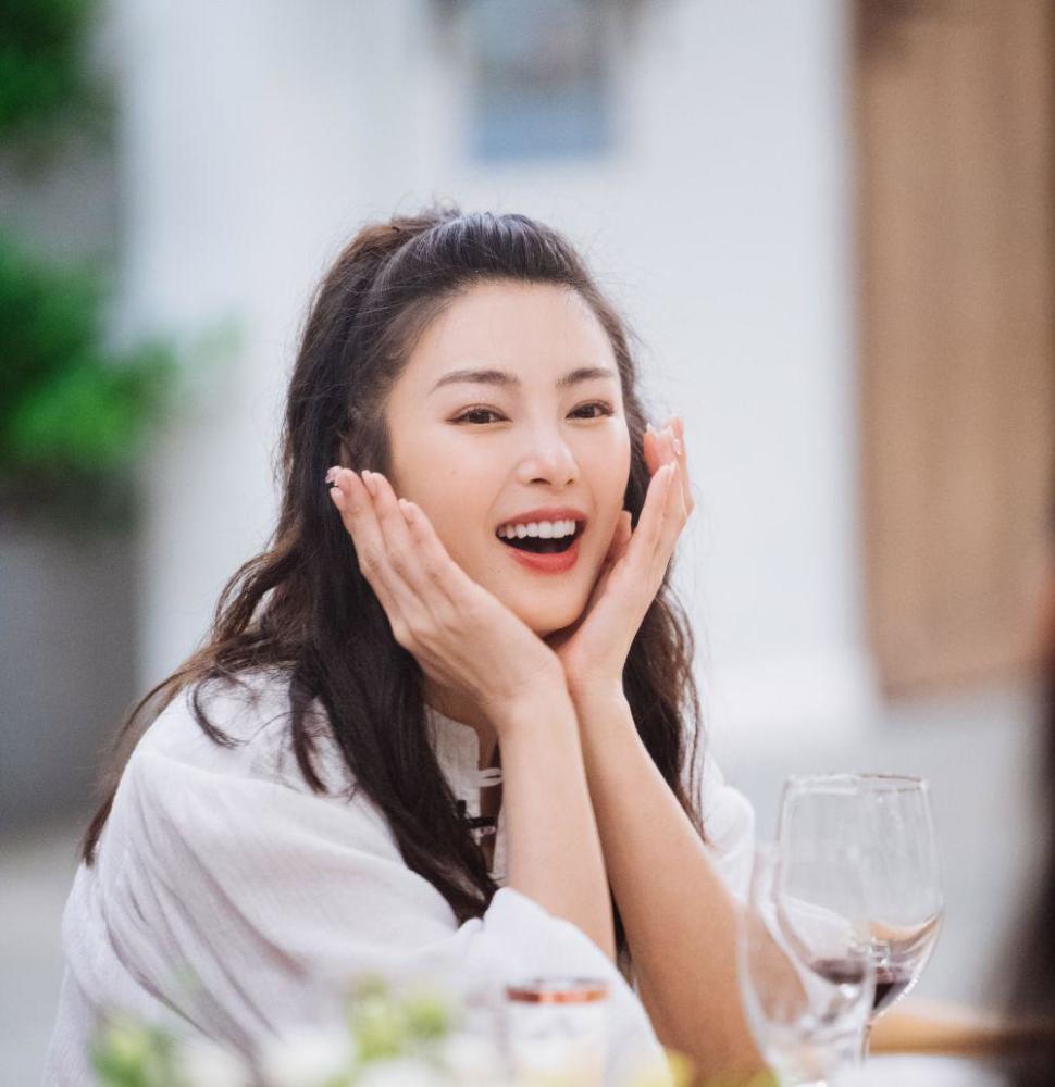 张雨绮|张雨绮批评流量明星没实力？网友：杨超越、肖战，说你们呢