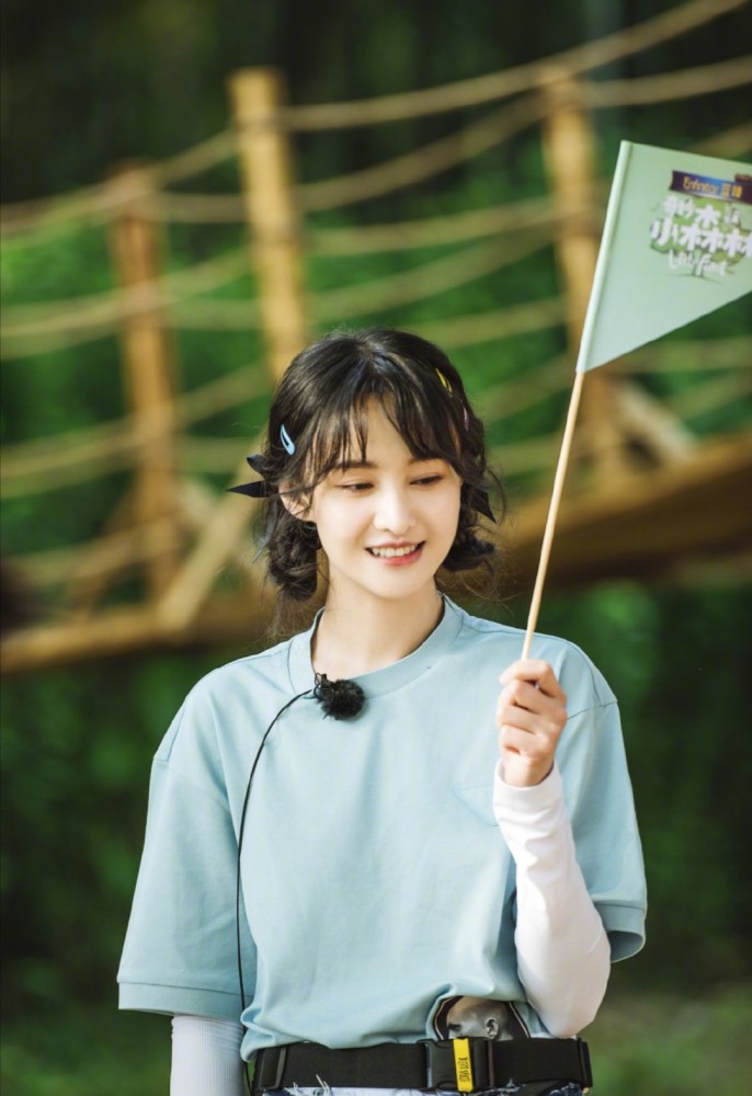 郑爽|被尬黑太惨！郑爽归还奇妙小森林道具，喊话节目组好有态度