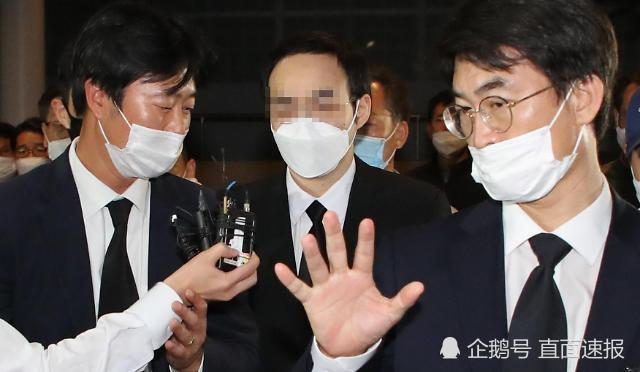 首尔市|爸爸 我来晚了！已故首尔市长朴元淳之子回韩国守灵 被免除隔离