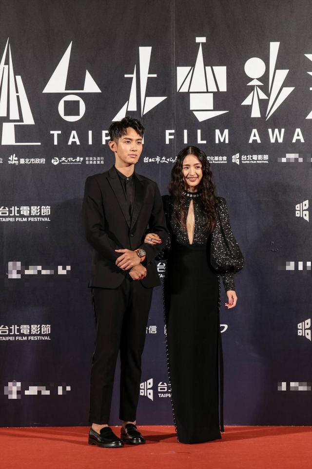 台北电影节|台北电影节女星造型大翻车？被嘲土娃开会，“杨贵妃”肿到认不出