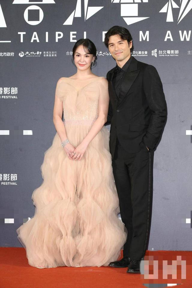 台北电影节|台北电影节女星造型大翻车？被嘲土娃开会，“杨贵妃”肿到认不出