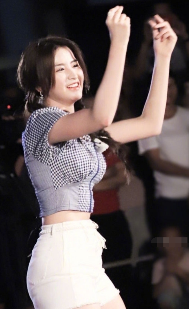 金子涵|金子涵颜值“崩了”，这个发福速度我是真没想到