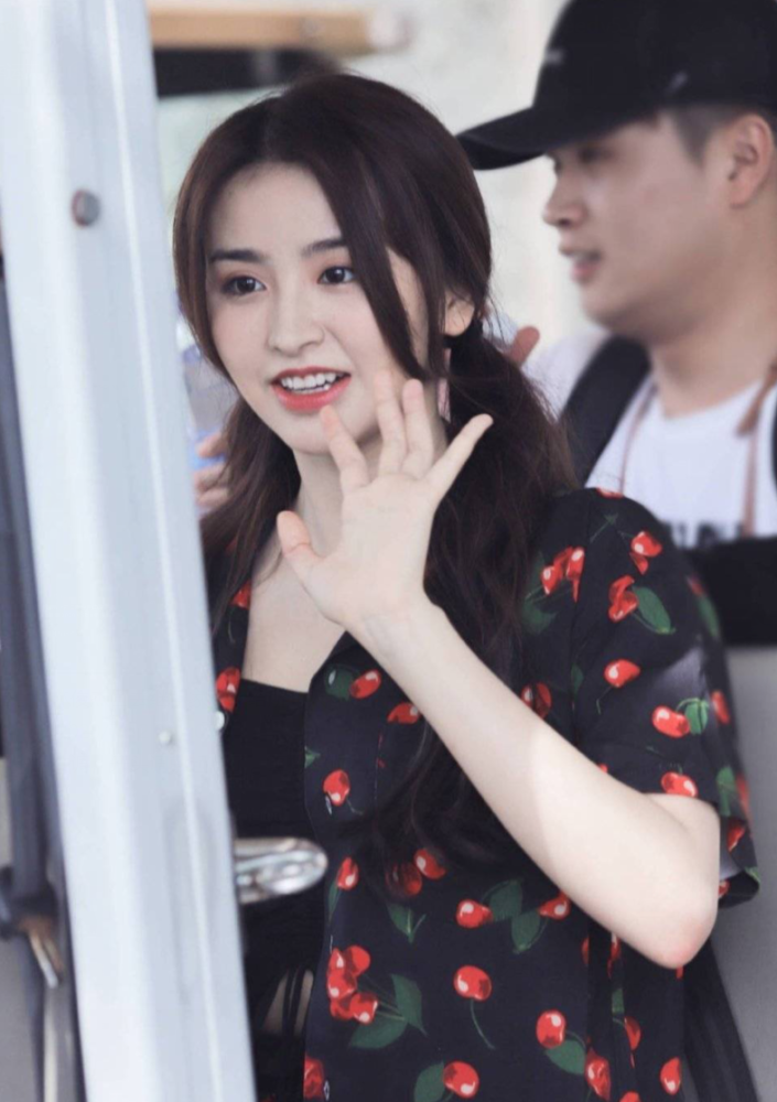 金子涵|金子涵颜值“崩了”，这个发福速度我是真没想到