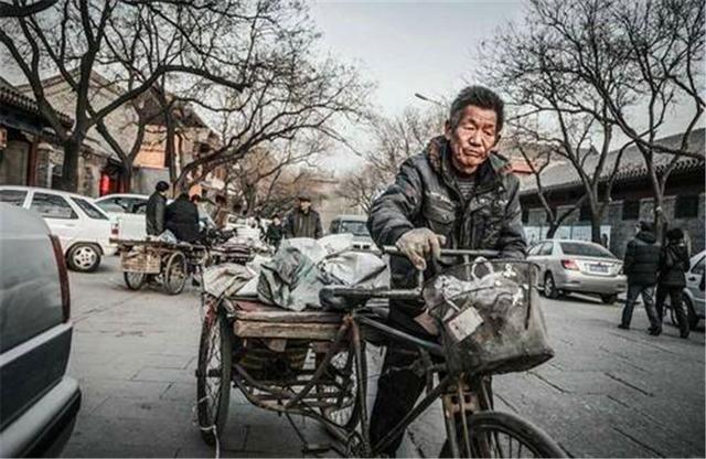 四川省博物馆|村民65元卖掉的废铁块，被专家200元收走，经鉴定价值上亿！