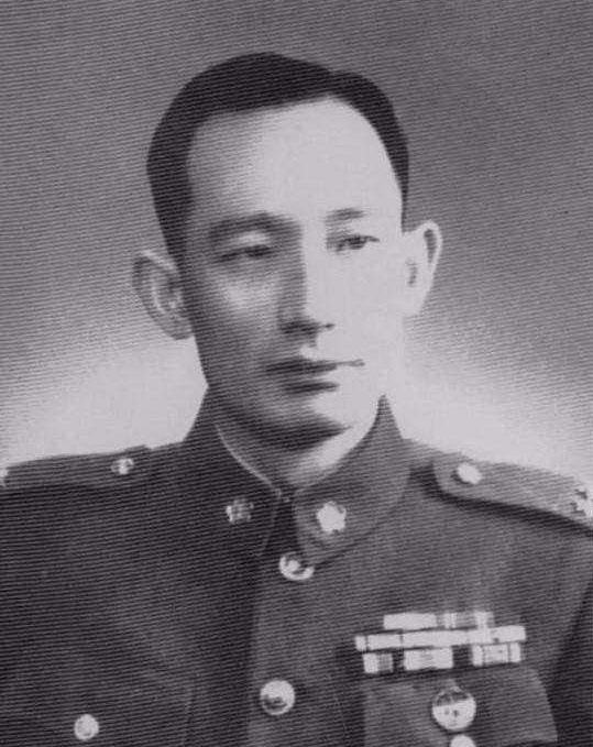 所以天津站包括吴敬中在内,理论上都应该出现穿国民党军服的镜头.