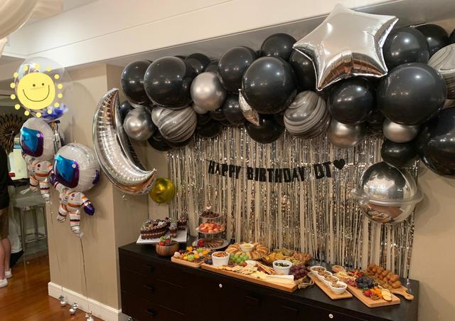 江佩蓉|江佩蓉为老公庆生小鸟依人，陶喆51岁容光焕发，儿子可爱出镜