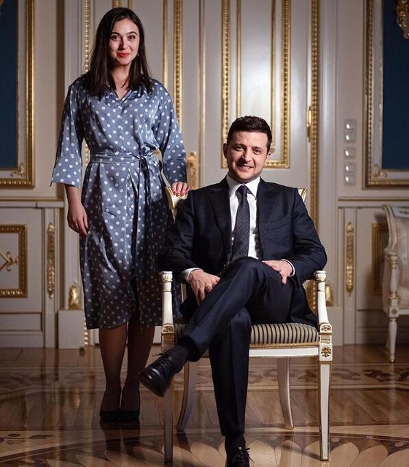 乌克兰_时政|乌总统与女秘书有染并使其怀孕？当事人回应：年度最大假新闻