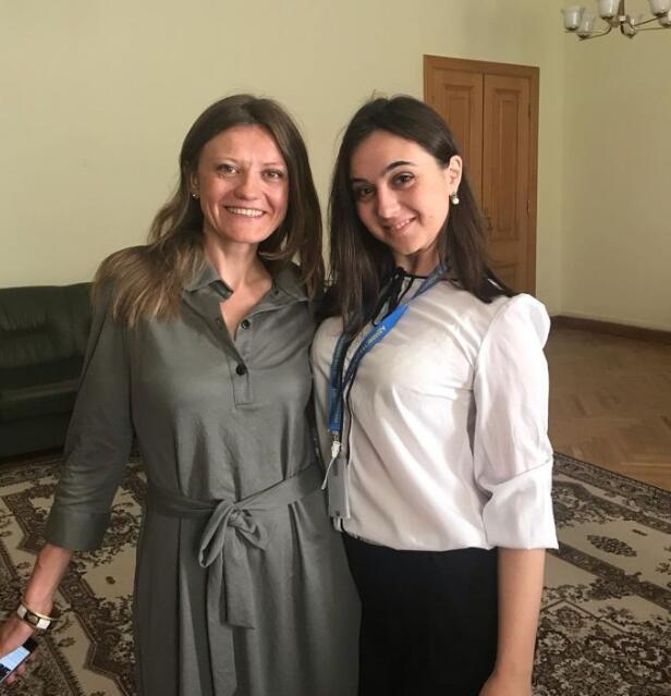 乌克兰_时政|乌总统与女秘书有染并使其怀孕？当事人回应：年度最大假新闻