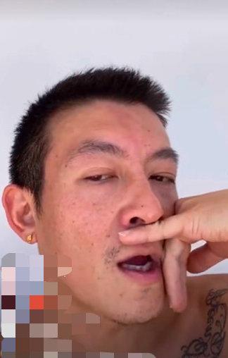 陈冠希|40岁陈冠希玩直播没认出来，网友调侃撞脸赵本山和光头强！