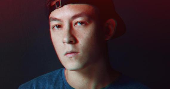 陈冠希|40岁陈冠希玩直播没认出来，网友调侃撞脸赵本山和光头强！