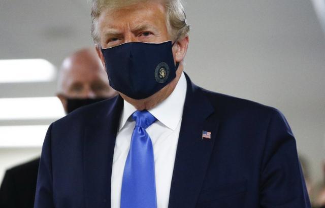 特朗普|特朗普首次镜头前戴口罩 此时美国确诊已超324万 死亡超13.4万
