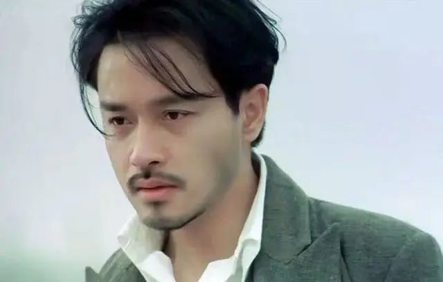 张国荣|张国荣26年前的穿搭，如今明星见了都得叫“哥哥”