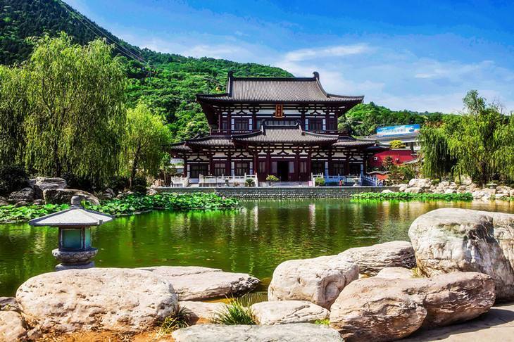 陕西一处低调的景区,是西安的皇家园林,却被网友调侃是"澡堂子"?