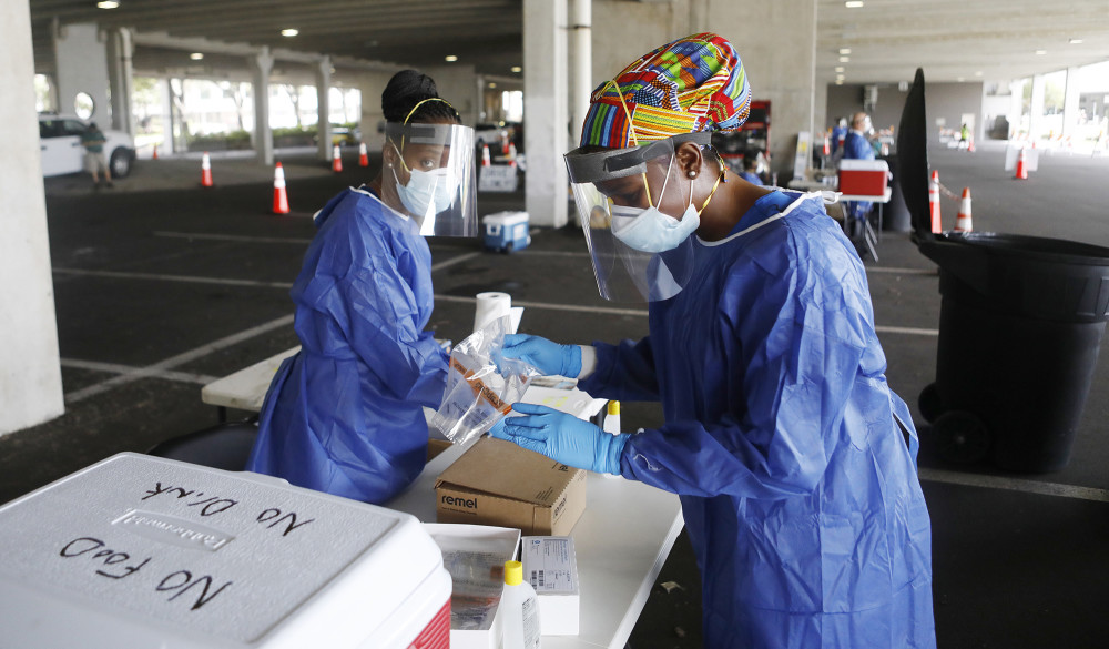 疫情|彭博社：疫情夺命超过14万，美国人感叹为什么没有早点戴上口罩