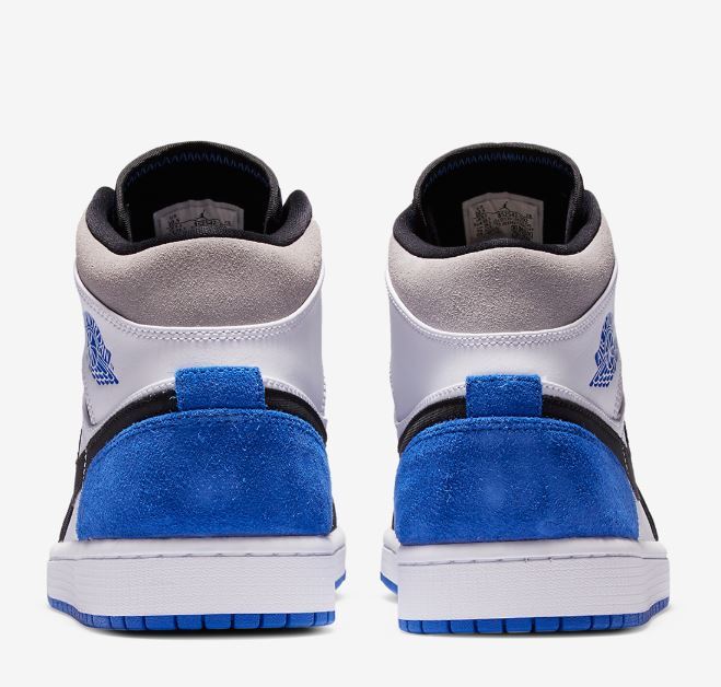 跳入蓝天中的jumpmanaj1midseroyal