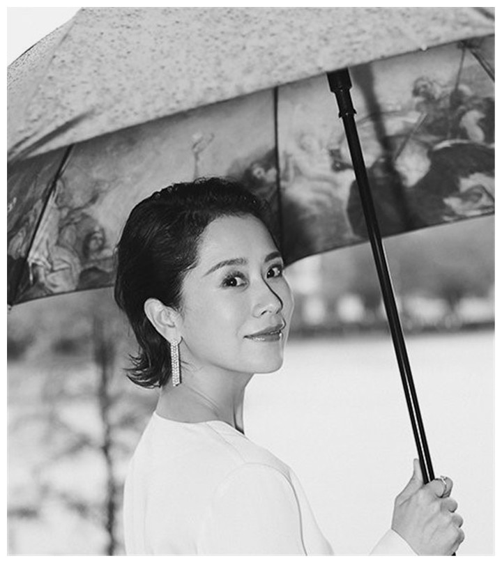 海清|43岁“国民媳妇”海清沦落到无戏可拍，背后原因让人很无奈！