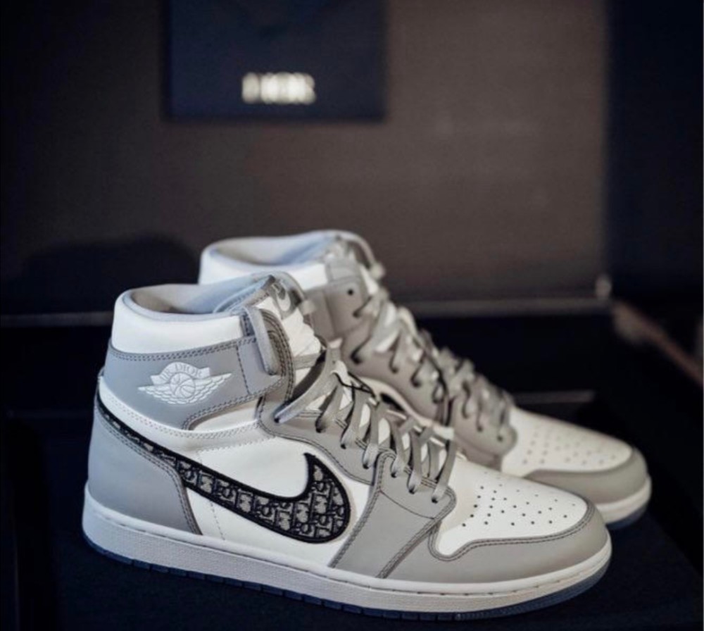 air jordan 1 dior联名/灰/白 dior品牌ceo pietro beccari 在接受